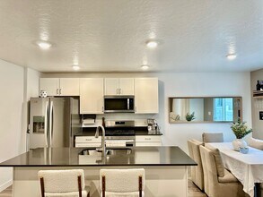 274 Starboard Dr in Saratoga Springs, UT - Building Photo - Building Photo