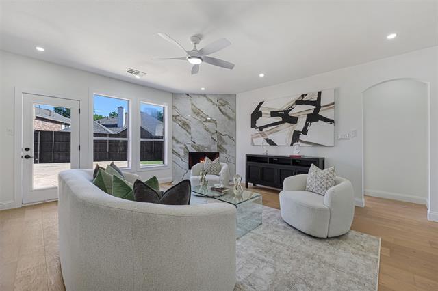 property at 3933 Harbor Dr