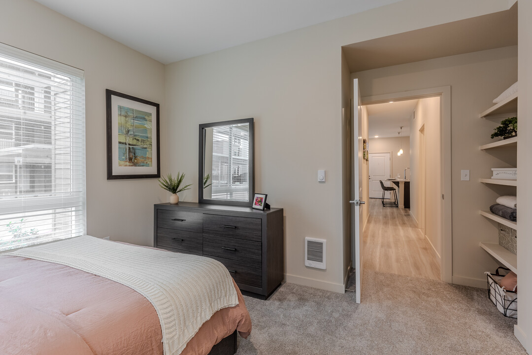 Fox Ridge Apartments in Troutdale, OR - Building Photo