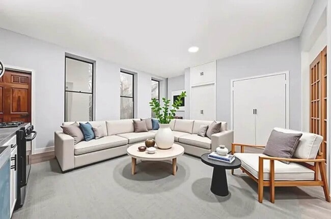 436 St Nicholas Ave in New York, NY - Building Photo - Building Photo