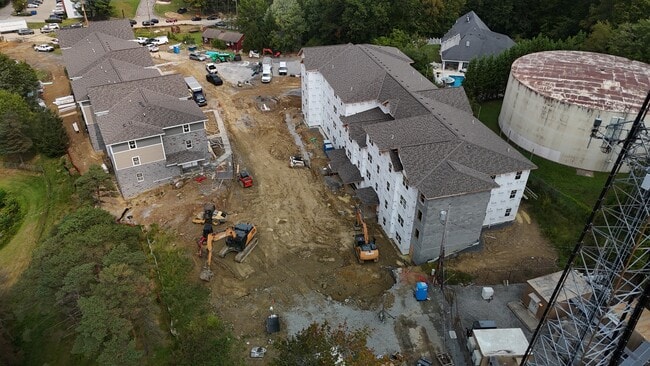 Hershman Landing and Manor in Morgantown, WV - Building Photo - Building Photo