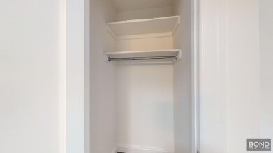 39 E 65th St in New York, NY - Building Photo - Building Photo