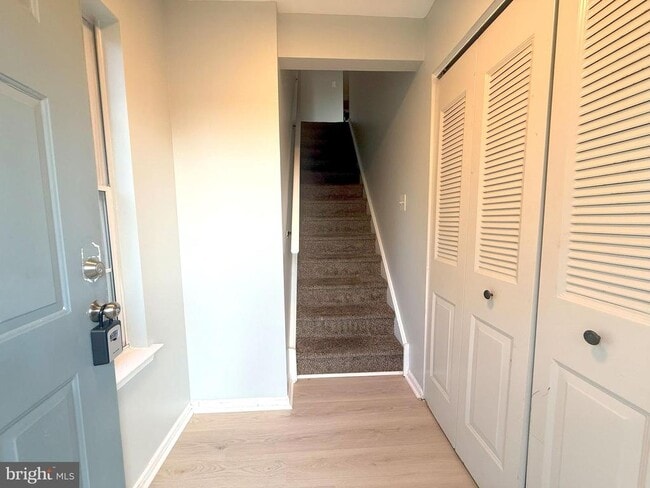 property at 2202 Tanglewood Ct