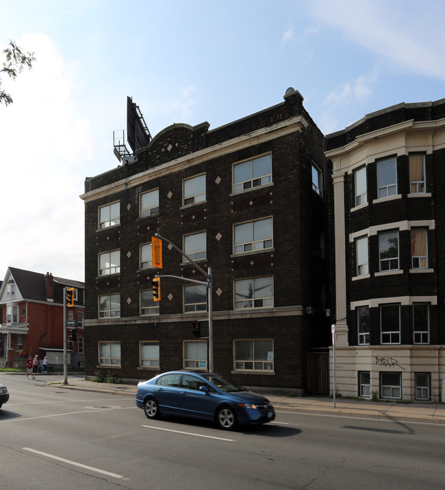 6 Tisdale St S in Hamilton, ON - Building Photo - Building Photo