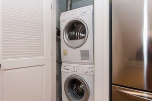 103 Sewall Ave, Unit 3 in Brookline, MA - Building Photo