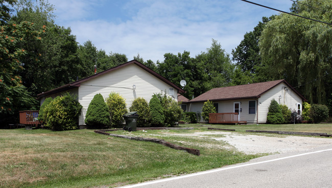 681-685 Longcoy Ave in Kent, OH - Building Photo - Building Photo