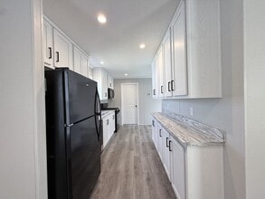 52780 S Zacharias Ct, Unit 16M in Chesterfield, MI - Building Photo - Building Photo