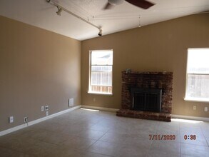 1706 Brookglen Dr in Olivehurst, CA - Building Photo - Building Photo