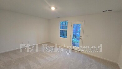 3615 Elm Grv Ln in Raleigh, NC - Building Photo - Building Photo