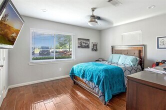 5302 Treaschwig Rd in Spring, TX - Building Photo - Building Photo