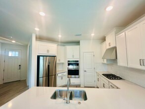 5663 Equator Ct in Nokomis, FL - Building Photo - Building Photo