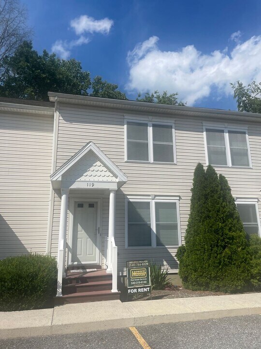 119 Trimmer Trail in Lexington, VA - Building Photo