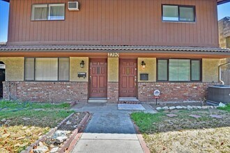 2390 Corson St in Pasadena, CA - Building Photo - Building Photo
