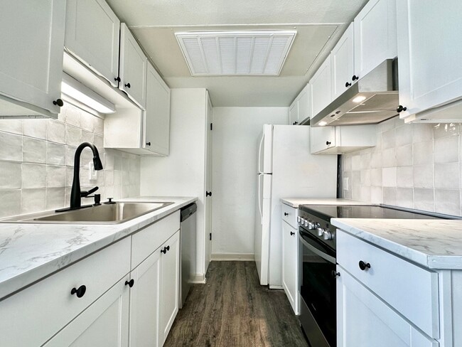 The Campus Edge Apartments in San Marcos, TX - Building Photo - Building Photo