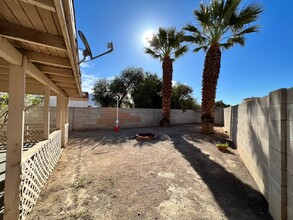 5757 Yerington Ave in Las Vegas, NV - Building Photo - Building Photo