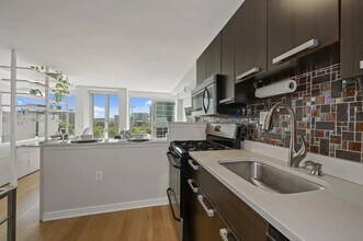 1101 3rd St SW in Washington, DC - Building Photo - Building Photo