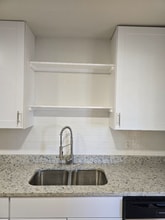 502 S Pearl St in Trenton, TX - Foto de edificio - Building Photo