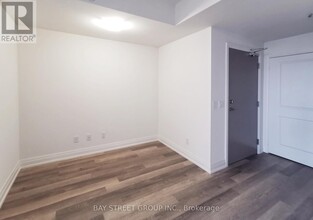 3121-3121 Sheppard Ave E in Toronto, ON - Building Photo - Building Photo