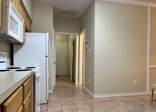 215 Navarro Dr, Unit 215 Navarro in College Station, TX - Foto de edificio - Building Photo