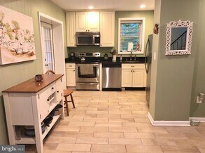 332 Arbutus Dr in Edgewater, MD - Building Photo - Building Photo