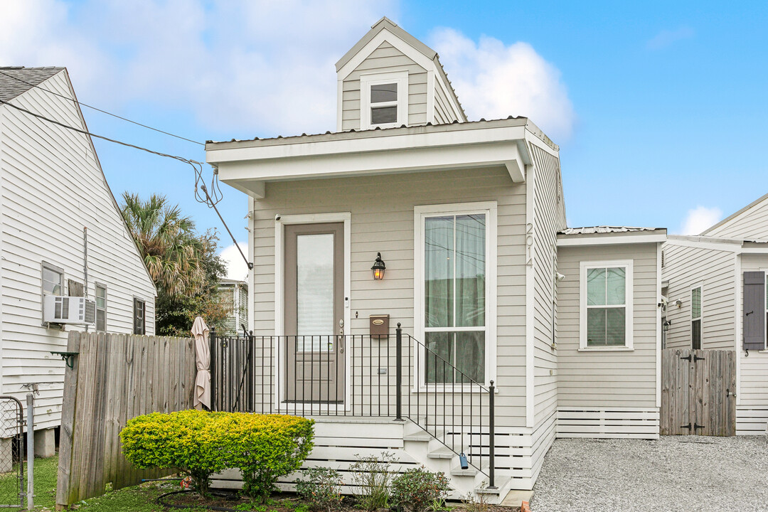 2014 Governor Nicholls St in New Orleans, LA - Building Photo