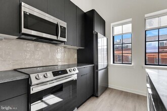 500 N 13th St-Unit -303 in Philadelphia, PA - Building Photo - Building Photo