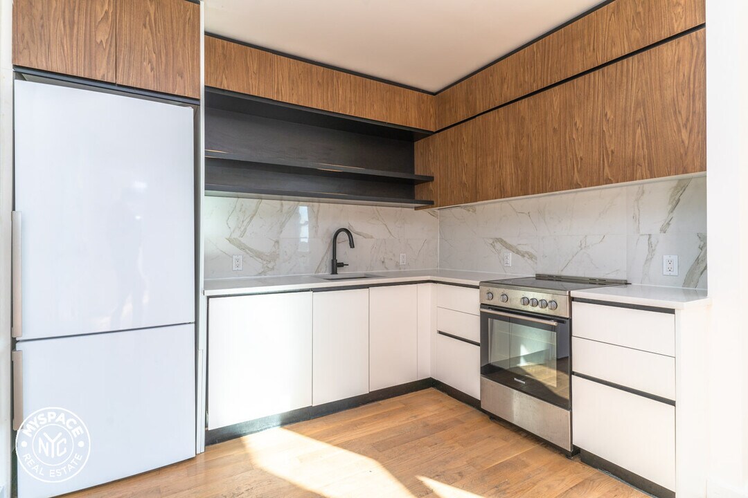 1326 Ocean Ave, Unit 7C in Brooklyn, NY - Foto de edificio