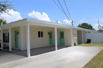 6013 Fortune Pl in Apollo Beach, FL - Building Photo - Building Photo