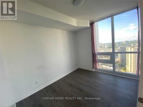 56-2056 Forest Manor Rd in Toronto, ON - Building Photo - Building Photo