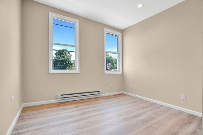 127 Main St in Andover, NJ - Building Photo - Building Photo
