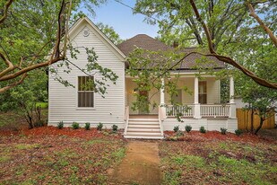 601 Capitol St in Clinton, MS - Building Photo