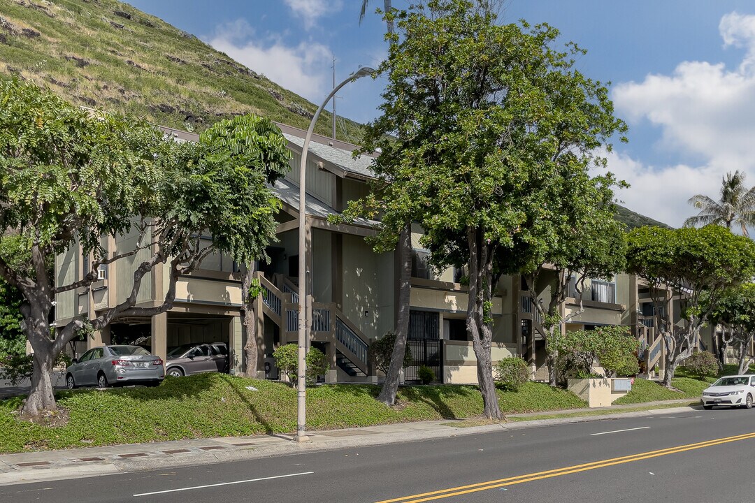 Kawaihae Crescent in Honolulu, HI - Building Photo