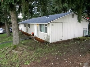 South Madison St. Duplexes in Tacoma, WA - Building Photo - Building Photo