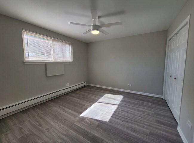 131 N Cuyler Ave, Unit B2 in Oak Park, IL - Building Photo - Building Photo