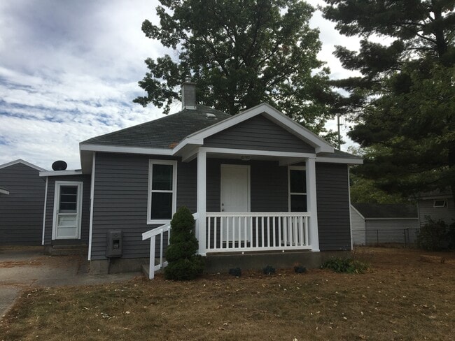 property at 2910 Lee St SW