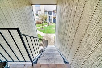 10811 Richmond Ave. in Houston, TX - Building Photo - Building Photo