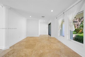 8330 SW 171st St in Palmetto Bay, FL - Building Photo - Building Photo