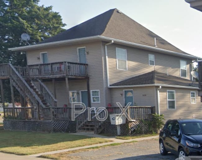 property at 1409 S Broadway St