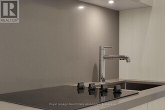 60 Central Park Roadway in Toronto, ON - Building Photo - Building Photo