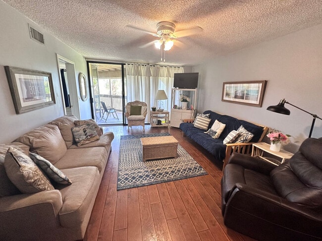 200 Ocean Hibiscus Dr