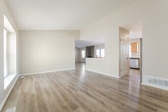 21287 E Powers Pl in Centennial, CO - Building Photo - Building Photo