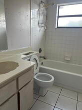 2725 W 66th St in Hialeah, FL - Building Photo - Building Photo