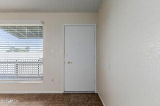 7141 N 16th St in Phoenix, AZ - Building Photo - Building Photo