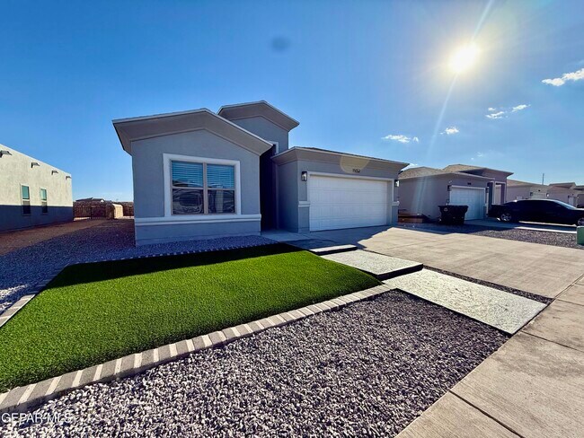 15052 DESTINATION in El Paso, TX - Building Photo - Building Photo