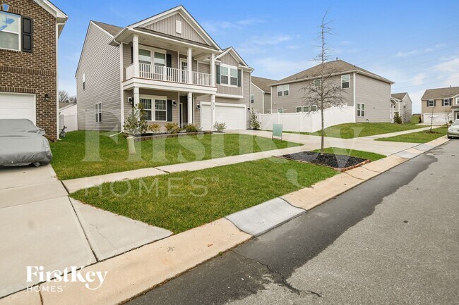 4312 Staffordshire Ln in Charlotte, NC - Foto de edificio - Building Photo