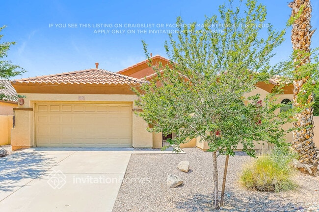 2297 E Redwood Ct