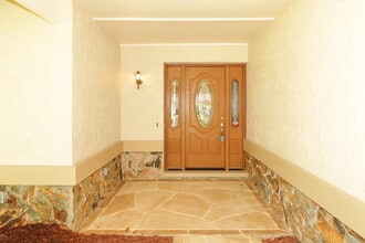 306 N Bay Hills Blvd in Safety Harbor, FL - Building Photo - Building Photo