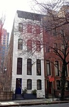 214 E 35th St in New York, NY - Building Photo - Other