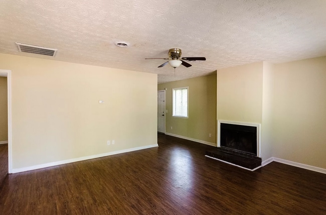 111 Langford Ct, Unit 111