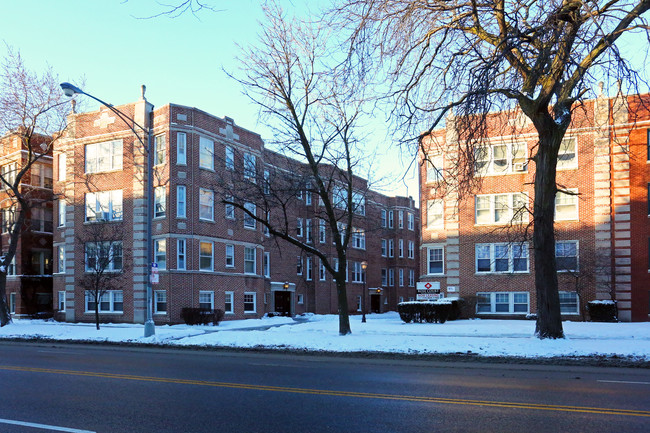 7014-7022 N Sheridan Rd in Chicago, IL - Foto de edificio - Building Photo